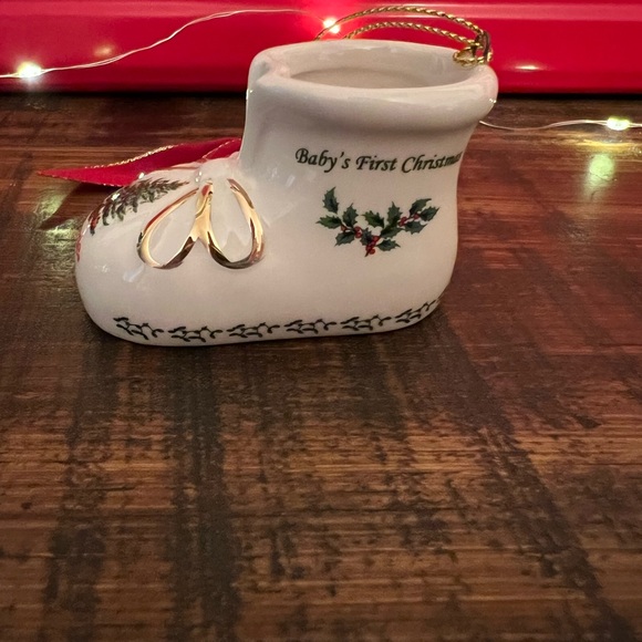 Spode Christmas Tree 2018 baby boot ornament - Picture 9 of 11